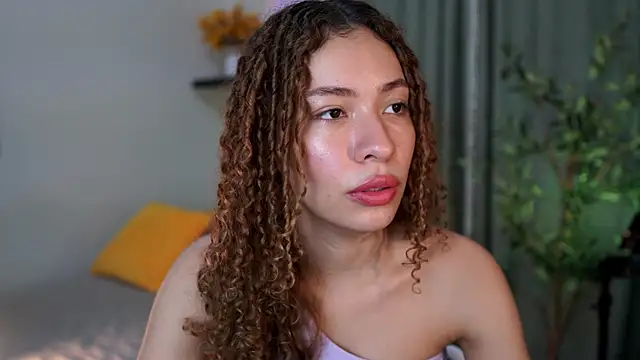 Snapshot of isabella-garcia- chatting on November 10, 2025, 11:04 pm isabella-garcia- online show from November 10, 2025, 11:04 pm