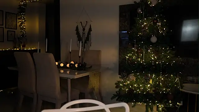 Snapshot of isabella-garcia- chatting on December 3, 2025, 12:51 am isabella-garcia- online show from December 3, 2025, 12:51 am