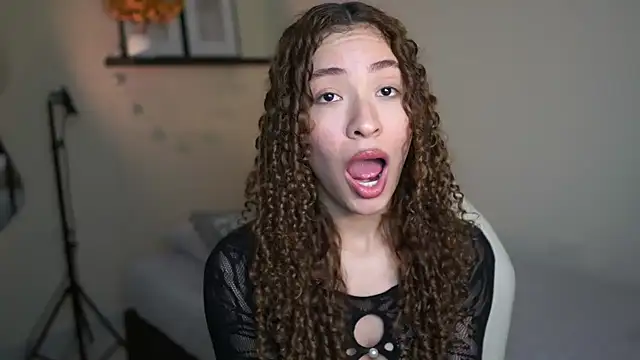 Snapshot of isabella-garcia- chatting on February 24, 2026, 1:03 am isabella-garcia- online show from February 24, 2026, 1:03 am