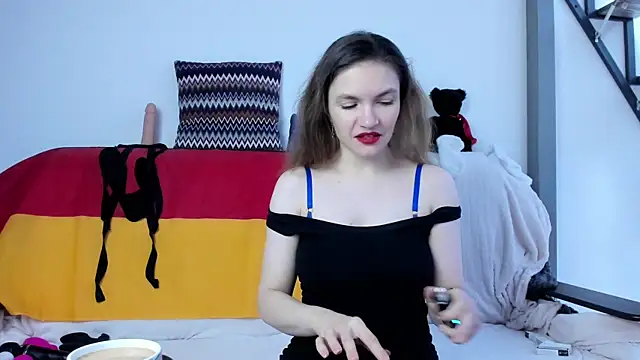 Katherine Twilight online show from March 9, 2025, 7:23 am