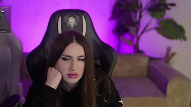 Goldie Flame online show from February 5, 2026, 3:33 am