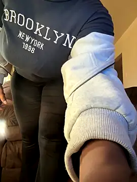 yummy0322 online show from October 3, 2025, 12:57 pm