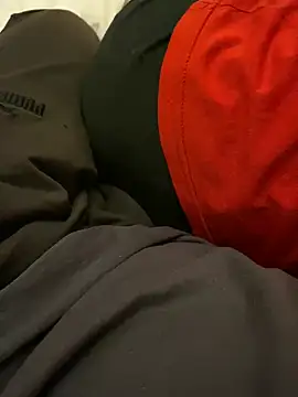 Snapshot of DuoShadows chatting on April 14, 2026, 5:52 pm DuoShadows online show from April 14, 2026, 5:52 pm