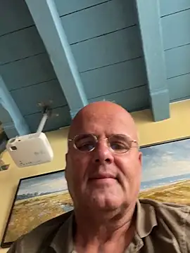 Renebisex online show from September 25, 2025, 10:19 am