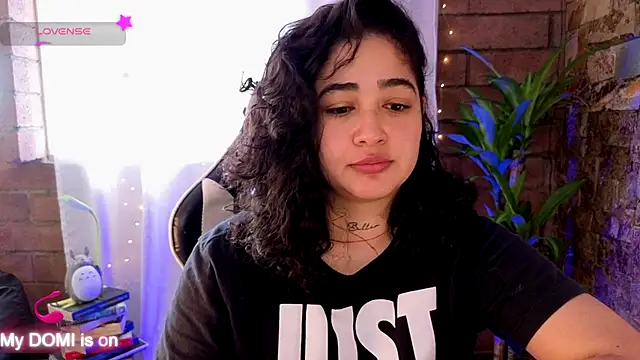 Snapshot of _kat_1995 chatting on September 14, 2025, 7:02 pm kat 1995 online show from September 14, 2025, 7:02 pm