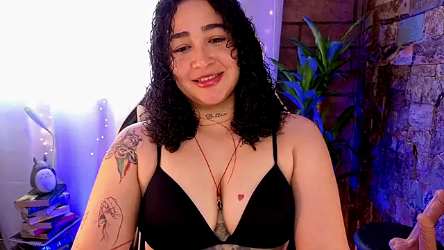 Snapshot of _kat_1995 chatting on September 15, 2025, 7:14 pm kat 1995 online show from September 15, 2025, 7:14 pm