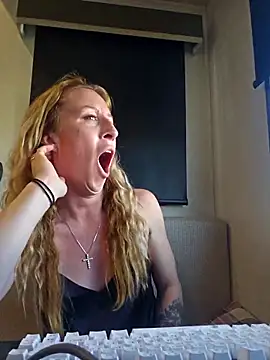 Snapshot of bmorganne420 chatting on December 2, 2025, 9:54 pm bmorganne420 online show from December 2, 2025, 9:54 pm