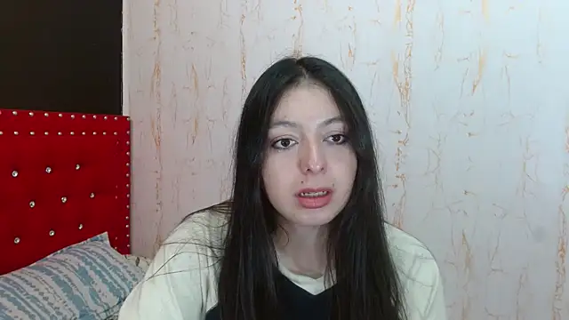 Snapshot of MiaKimky chatting on October 6, 2025, 4:26 pm MiaKimky online show from October 6, 2025, 4:26 pm
