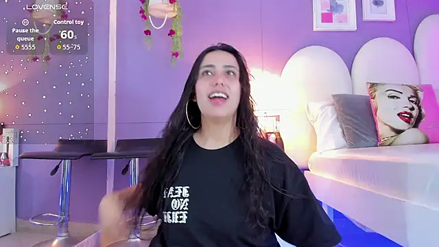 my aleja  online show from November 9, 2025, 1:53 pm