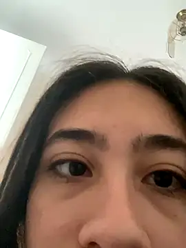 juliie star online show from September 11, 2025, 3:23 pm