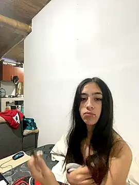 juliie star online show from November 8, 2025, 5:40 am