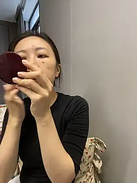 haiyan125216 online show from September 27, 2025, 7:13 am