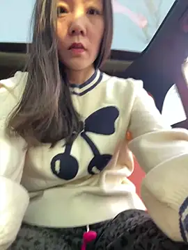 xinmeng-000 online show from February 18, 2026, 7:48 am