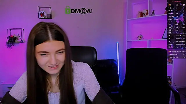 lissa night online show from November 17, 2025, 1:06 pm