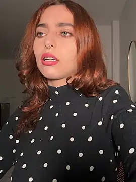 imhelena online show from January 12, 2026, 11:10 pm