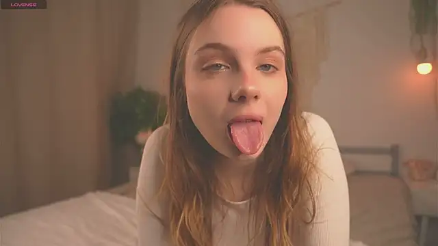 Lu  Lane online show from September 23, 2025, 7:55 am