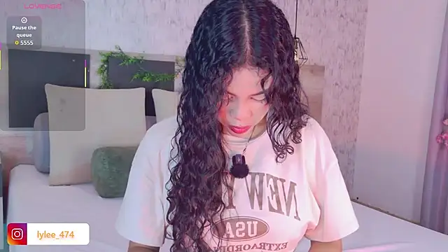 Celine Lee online show from January 7, 2026, 3:03 pm