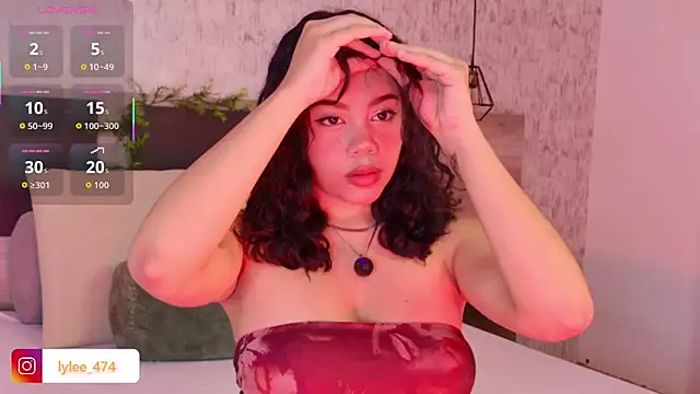 Snapshot of Celine_Lee chatting on February 9, 2026, 7:40 pm Celine Lee online show from February 9, 2026, 7:40 pm