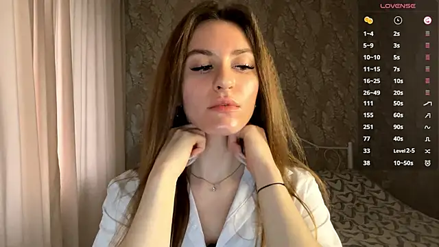 miainheat online show from December 3, 2025, 9:07 am