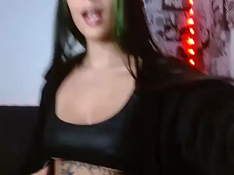 Chloe paytone online show from April 7, 2026, 9:48 pm