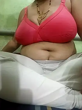 Snapshot of chocobbsneha567 chatting on December 14, 2025, 9:47 am chocobbsneha567 online show from December 14, 2025, 9:47 am