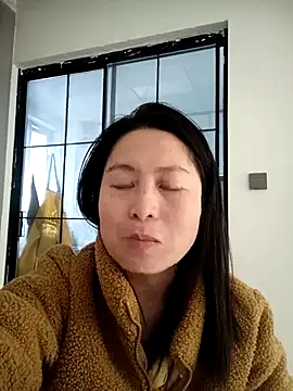 chengcheng12 online show from November 27, 2025, 12:02 am