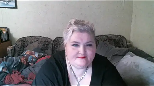 Snapshot of Lana555 chatting on March 6, 2025, 10:15 pm Lana555 online show from March 6, 2025, 10:15 pm