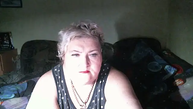 Snapshot of Lana555 chatting on September 22, 2025, 11:40 pm Lana555 online show from September 22, 2025, 11:40 pm