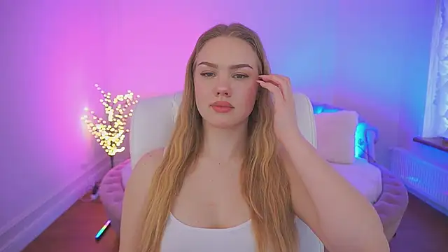 Snapshot of CelesteNoir chatting on February 17, 2026, 9:17 am CelesteNoir online show from February 17, 2026, 9:17 am