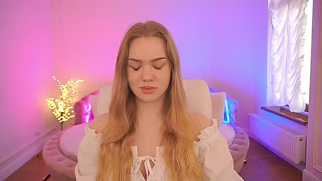 Snapshot of CelesteNoir chatting on February 23, 2026, 7:50 am CelesteNoir online show from February 23, 2026, 7:50 am