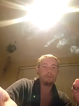 piercingpik online show from November 23, 2025, 9:14 pm