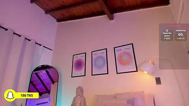 AriaMuse online show from December 3, 2025, 7:56 pm