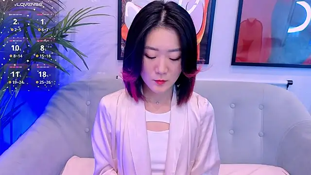 AikoYamada online show from September 28, 2025, 7:03 am