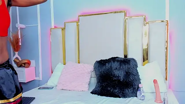 Aurora-Queen online show from October 11, 2025, 7:12 pm