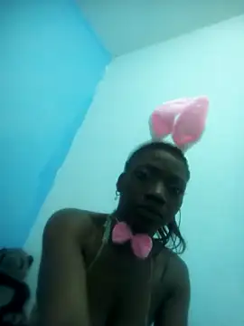 Aurora-Queen online show from November 1, 2025, 4:25 am