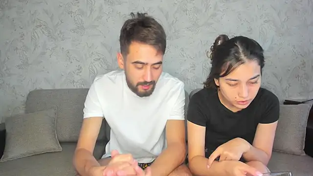 Snapshot of sophywhisper chatting on September 19, 2025, 8:16 am sophywhisper online show from September 19, 2025, 8:16 am