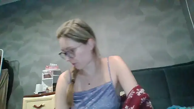 Snapshot of Jugira chatting on January 6, 2026, 11:29 pm Jugira online show from January 6, 2026, 11:29 pm