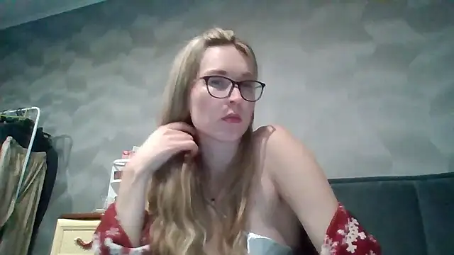 Snapshot of Jugira chatting on January 7, 2026, 9:39 pm Jugira online show from January 7, 2026, 9:39 pm