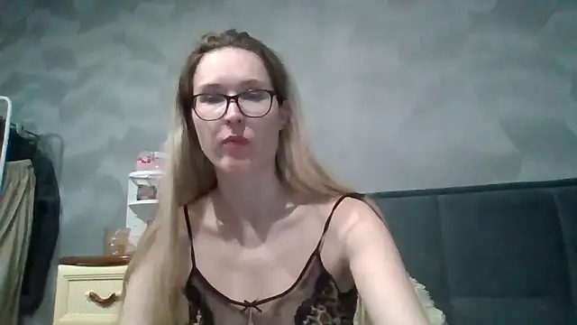 Snapshot of Jugira chatting on March 9, 2026, 10:25 pm Jugira online show from March 9, 2026, 10:25 pm