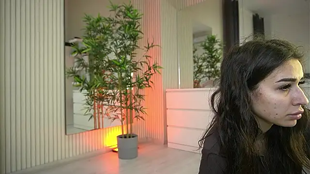 EmmaBlanco online show from March 24, 2026, 6:07 am