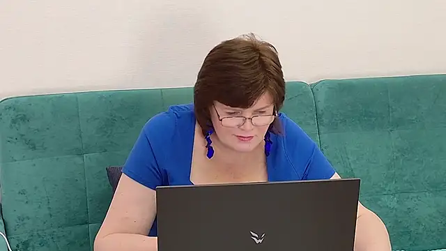 Sandra Sunrise online show from December 2, 2025, 9:47 am