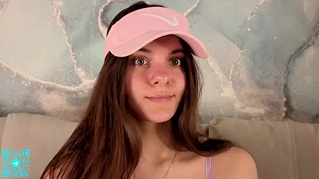 chloemilka online show from April 19, 2026, 5:45 pm