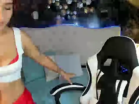 salome rojas  online show from November 10, 2025, 9:03 pm