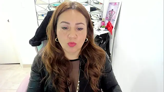 camixxx m online show from March 23, 2026, 1:04 pm