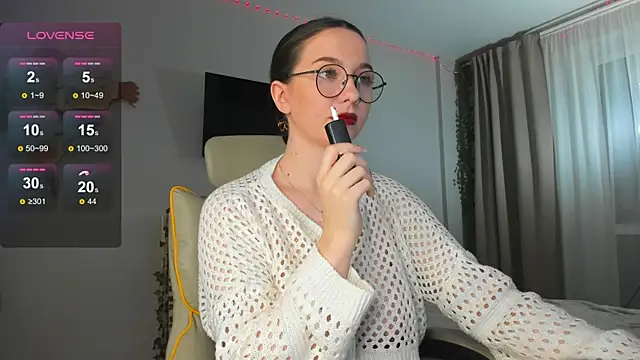 Snapshot of wwow_meow chatting on December 16, 2025, 10:53 am wwow meow online show from December 16, 2025, 10:53 am