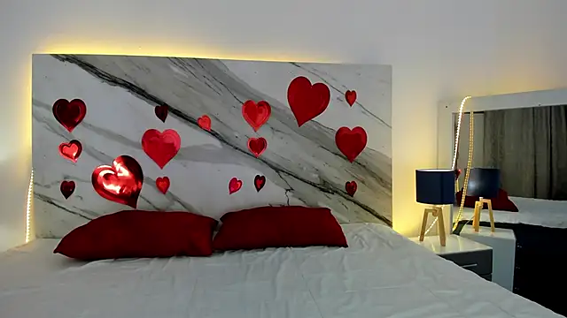 thamiina  online show from February 10, 2026, 7:18 pm