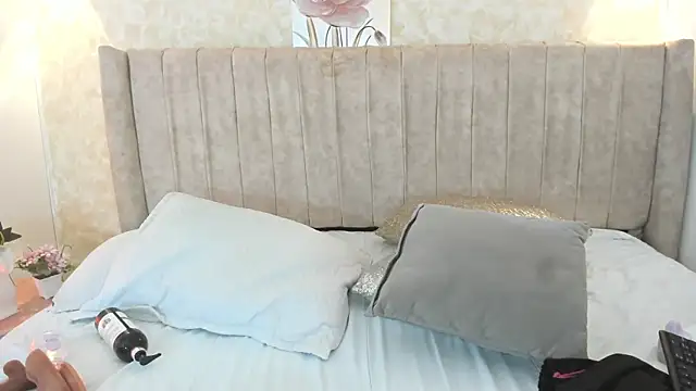 thamiina  online show from March 10, 2026, 6:46 pm