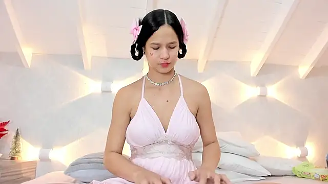 Snapshot of Princesita_Sofia_ chatting on December 17, 2025, 8:37 pm Princesita Sofia online show from December 17, 2025, 8:37 pm