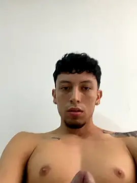 Stiven x0 online show from November 28, 2025, 12:52 pm