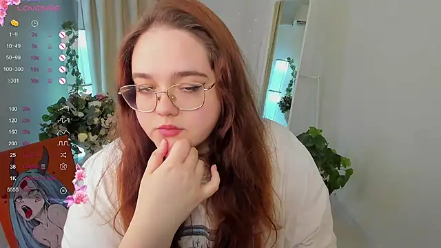 Neko Moor online show from November 18, 2025, 8:35 pm